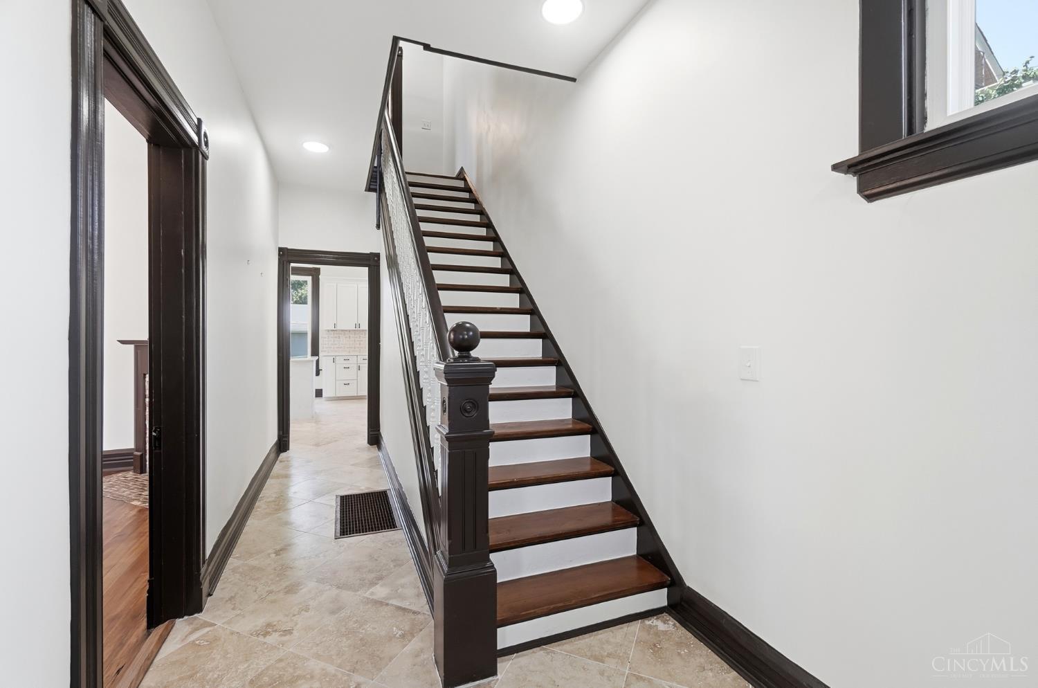 4211 Smith Road Cincinnati, OH 45212 - Photo 29 of 70 Gallery Image 29