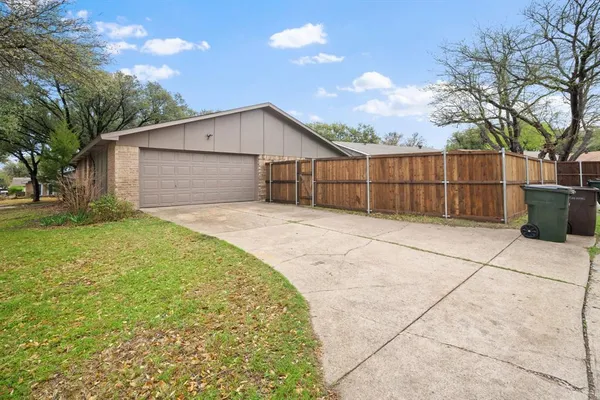 $2,095 | 3817 Yosemite Drive, Plano, TX 75023
