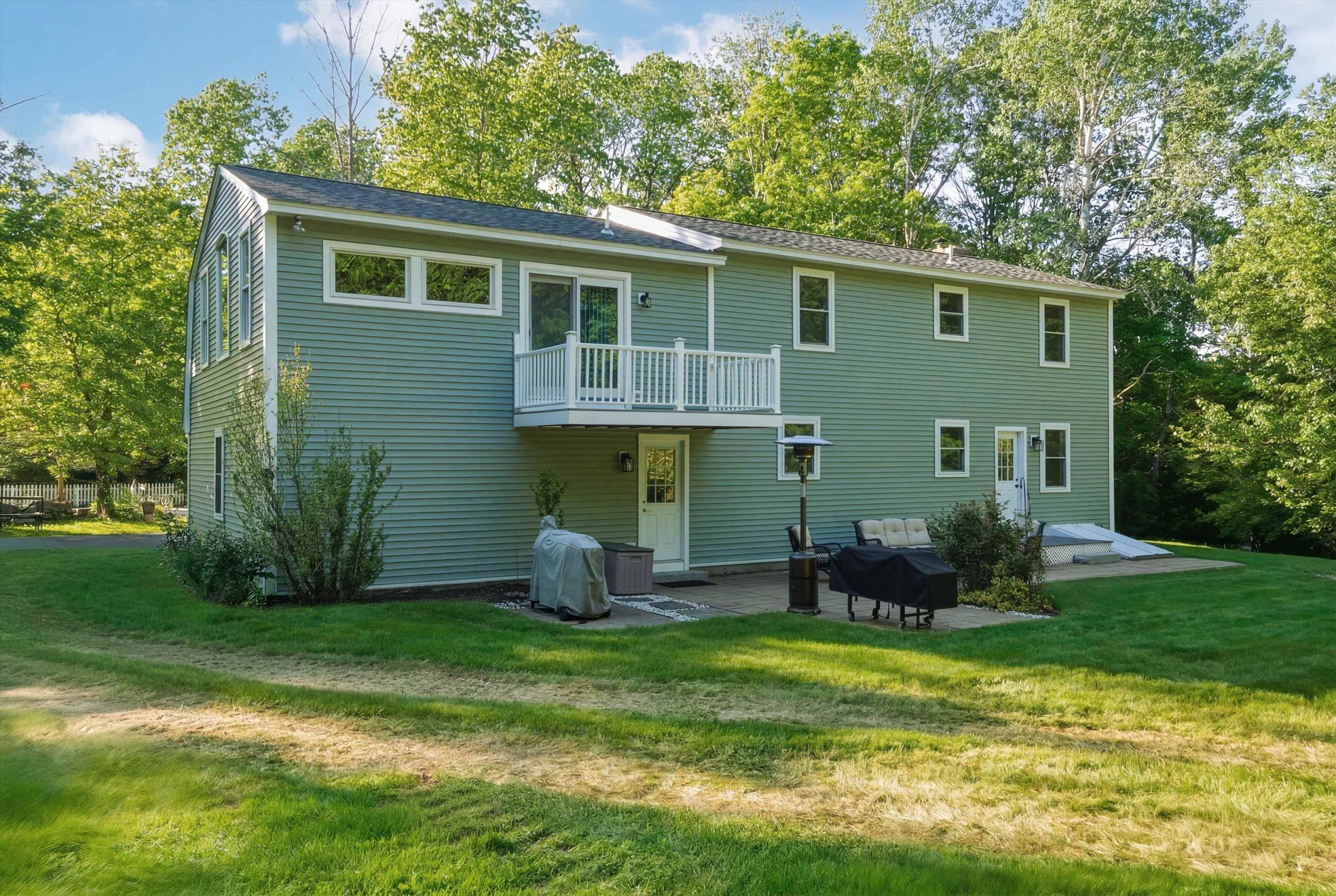 51 Scobie Road New Boston, NH 03070 - Photo 33 of 40