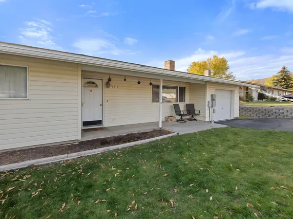 $220,000 | 10414 Kincheloe Avenue, Klamath Falls, OR 97603