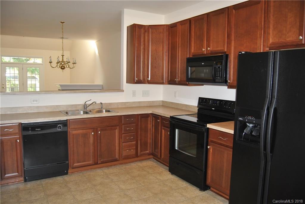 10924 Stone Trail Road Charlotte, NC 28213 - Photo 3 of 29
