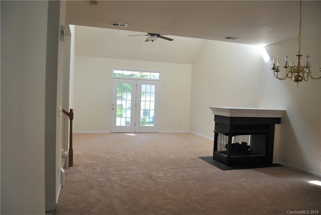 10924 Stone Trail Road Charlotte, NC 28213 - Photo 4 of 29