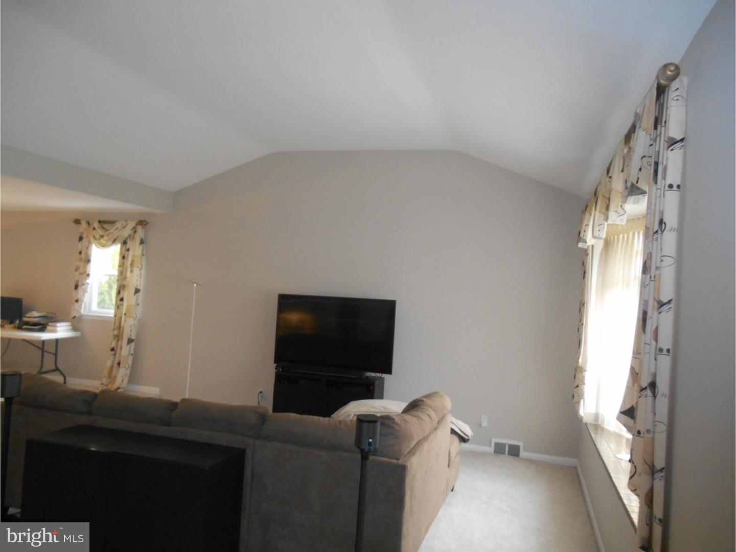 7914 Waltham Road Cheltenham, PA 19012 - Photo 7 of 24