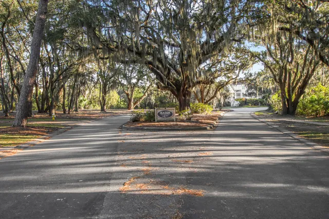 $1,350,000 | 100 Oak Turn Road, Charleston, SC 29412