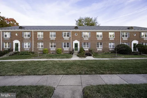 $385,000 | 6 Ashby Street, Unit C, Alexandria, VA 22305