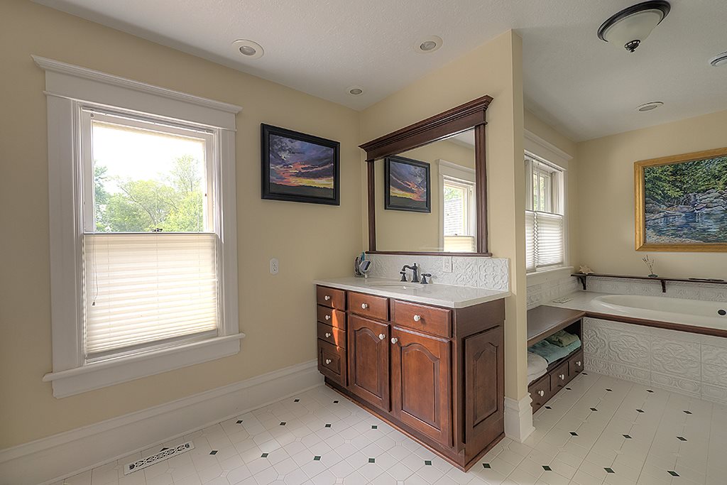 8395 Spring Brook Road Rockford, IL 61114 - Photo 15 of 24 a utility room with a stove top oven