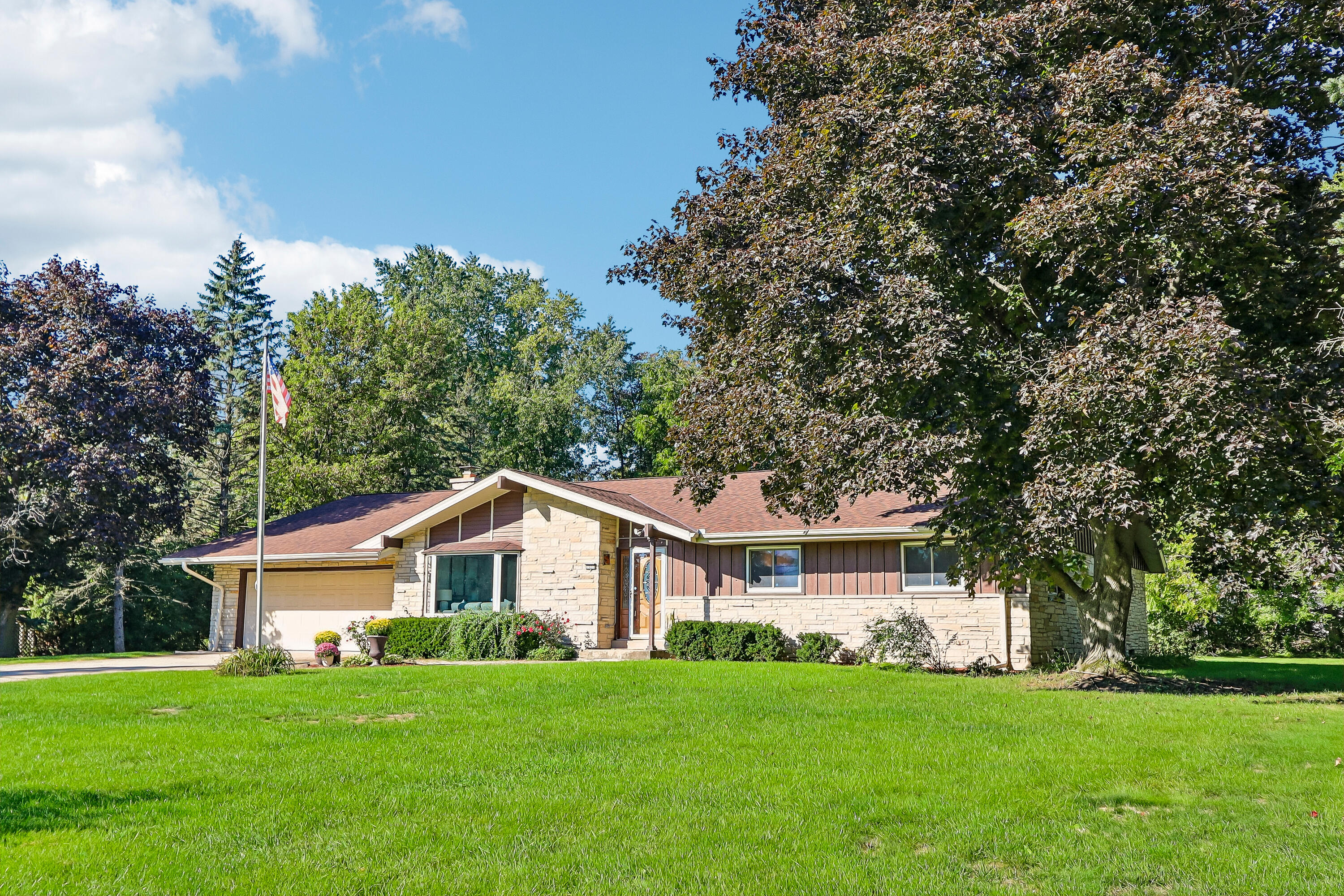 1555 Valley Ridge Drive Brookfield, WI 53005 - Photo 2 of 62 Spacious Front Yard