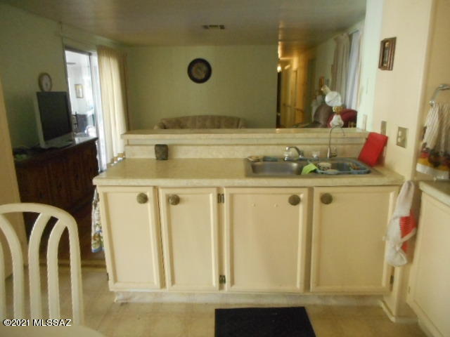 141 West Rosa Drive Green Valley, AZ 85614 - Photo 7 of 20