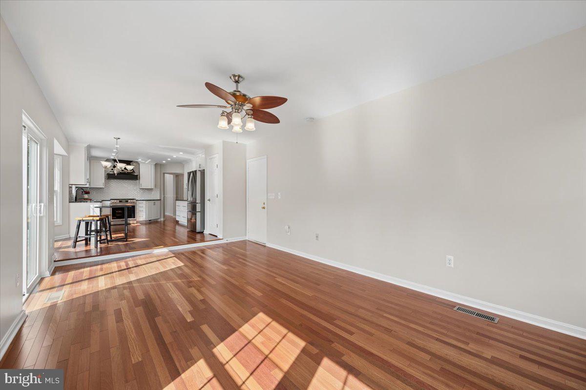 17225 General Custer Way Poolesville, MD 20837 - Photo 30 of 127 Gallery Image 30