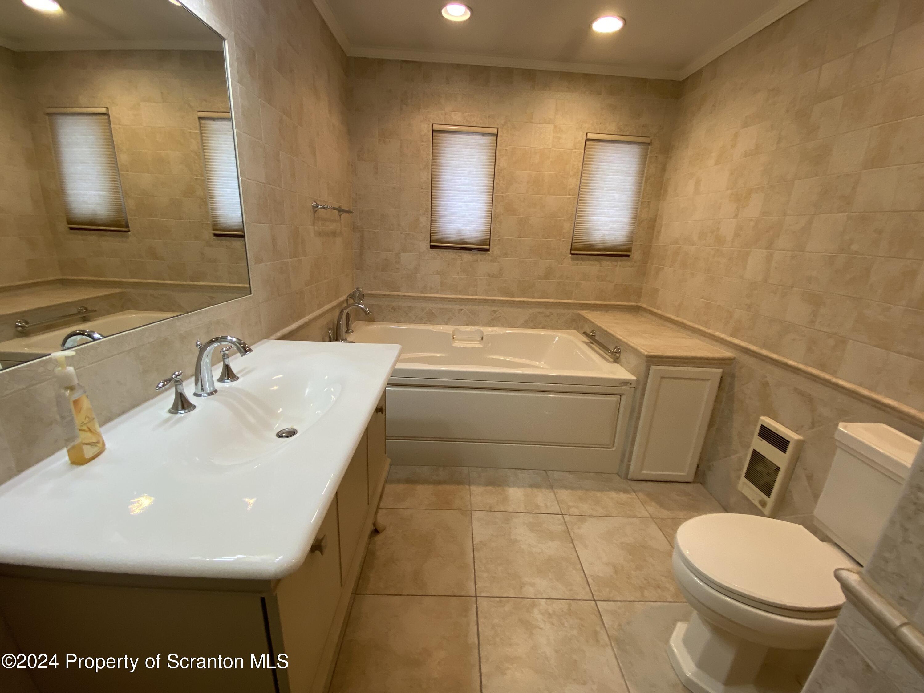 103 Hazard Pond Road Moscow, PA 18444 - Photo 14 of 52 Gallery Image 14