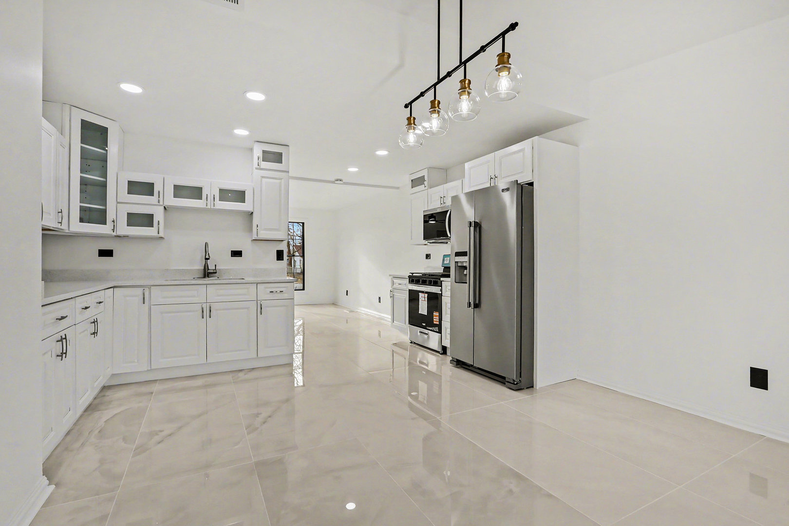 313 Louis Road Joliet, IL 60433 - Photo 7 of 15 Gallery Image 7