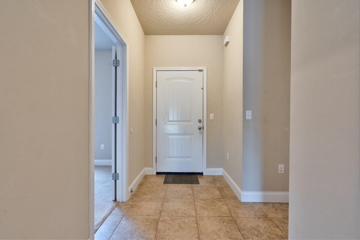 4614 Hermosa Road Crestview, FL 32539 - Photo 2 of 23 a view of a hallway