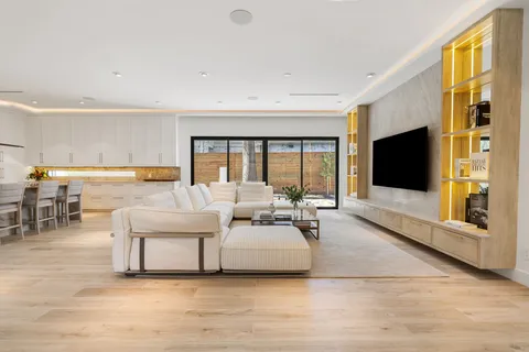 $2,850,000 | 46 West Broad Oaks Drive, Houston, TX 77056