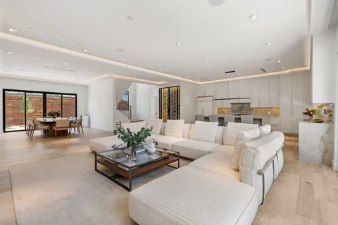 $2,850,000 | 46 West Broad Oaks Drive, Houston, TX 77056