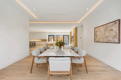 $2,850,000 | 46 West Broad Oaks Drive, Houston, TX 77056