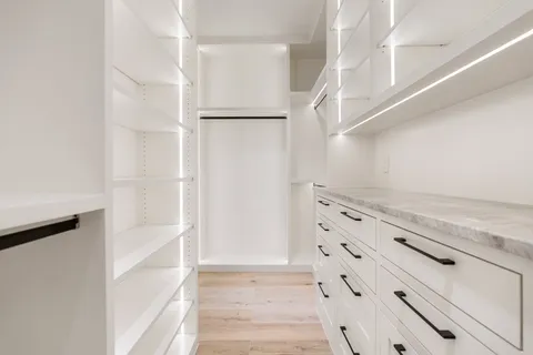 $2,850,000 | 46 West Broad Oaks Drive, Houston, TX 77056