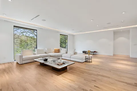 $2,850,000 | 46 West Broad Oaks Drive, Houston, TX 77056