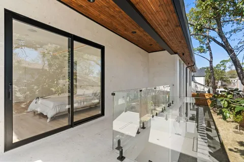 $2,850,000 | 46 West Broad Oaks Drive, Houston, TX 77056