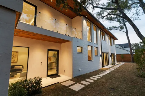 $2,850,000 | 46 West Broad Oaks Drive, Houston, TX 77056