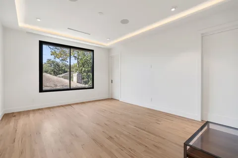 $2,850,000 | 46 West Broad Oaks Drive, Houston, TX 77056