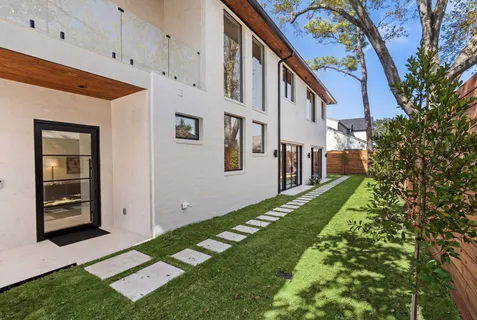 $2,850,000 | 46 West Broad Oaks Drive, Houston, TX 77056