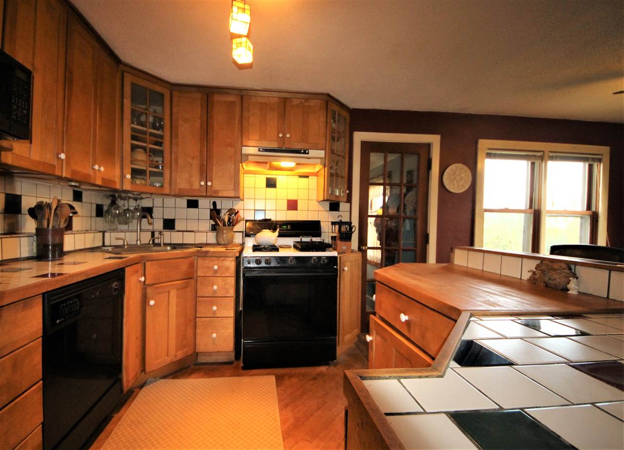 14826 Center Road Traverse City, MI 49686 - Photo 5 of 31 1880600-4.JPG