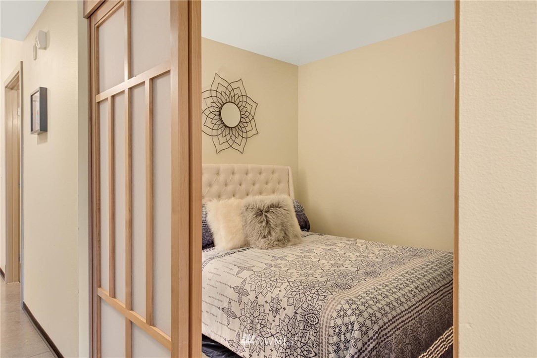 4422 Bagley Avenue North, Unit 108 Seattle, WA 98103 - Photo 12 of 23