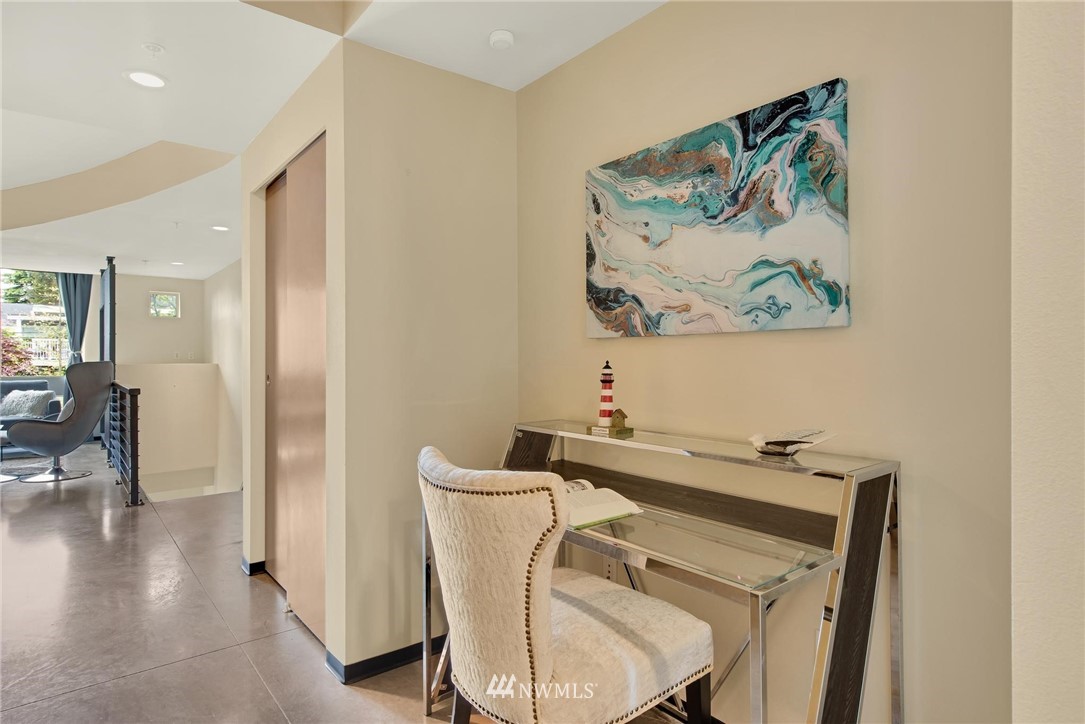 4422 Bagley Avenue North, Unit 108 Seattle, WA 98103 - Photo 14 of 23