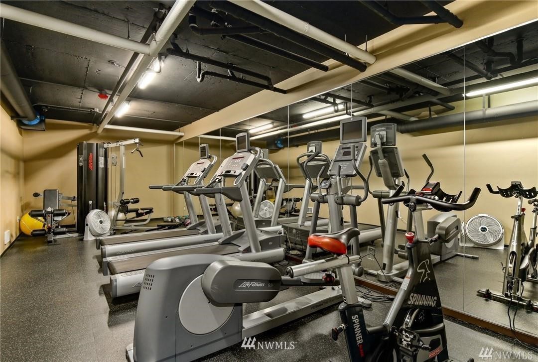 4422 Bagley Avenue North, Unit 108 Seattle, WA 98103 - Photo 22 of 23