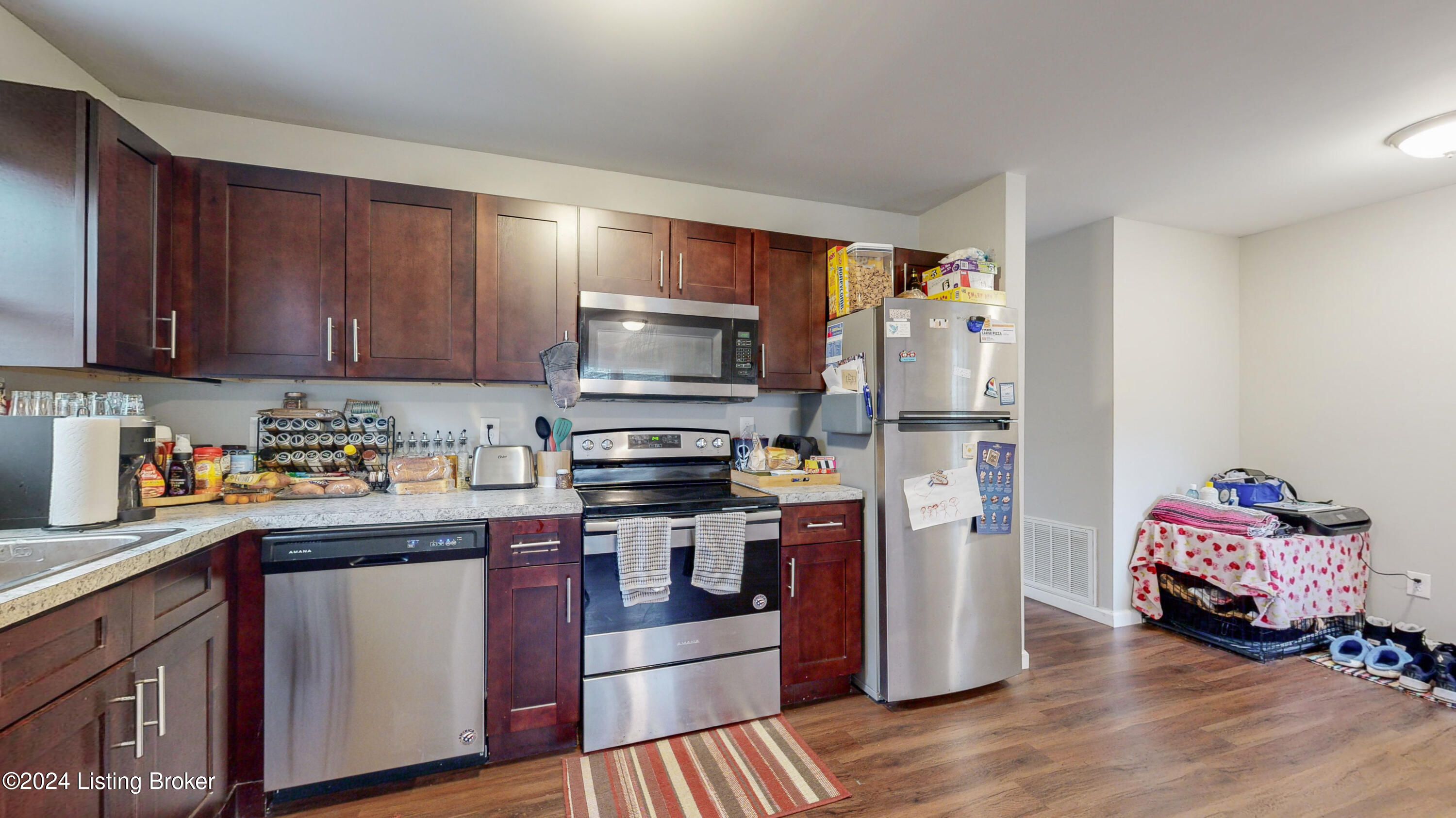 6814 Barfield Road Louisville, KY 40258 - Photo 10 of 28 6814 Barfield Rd-10