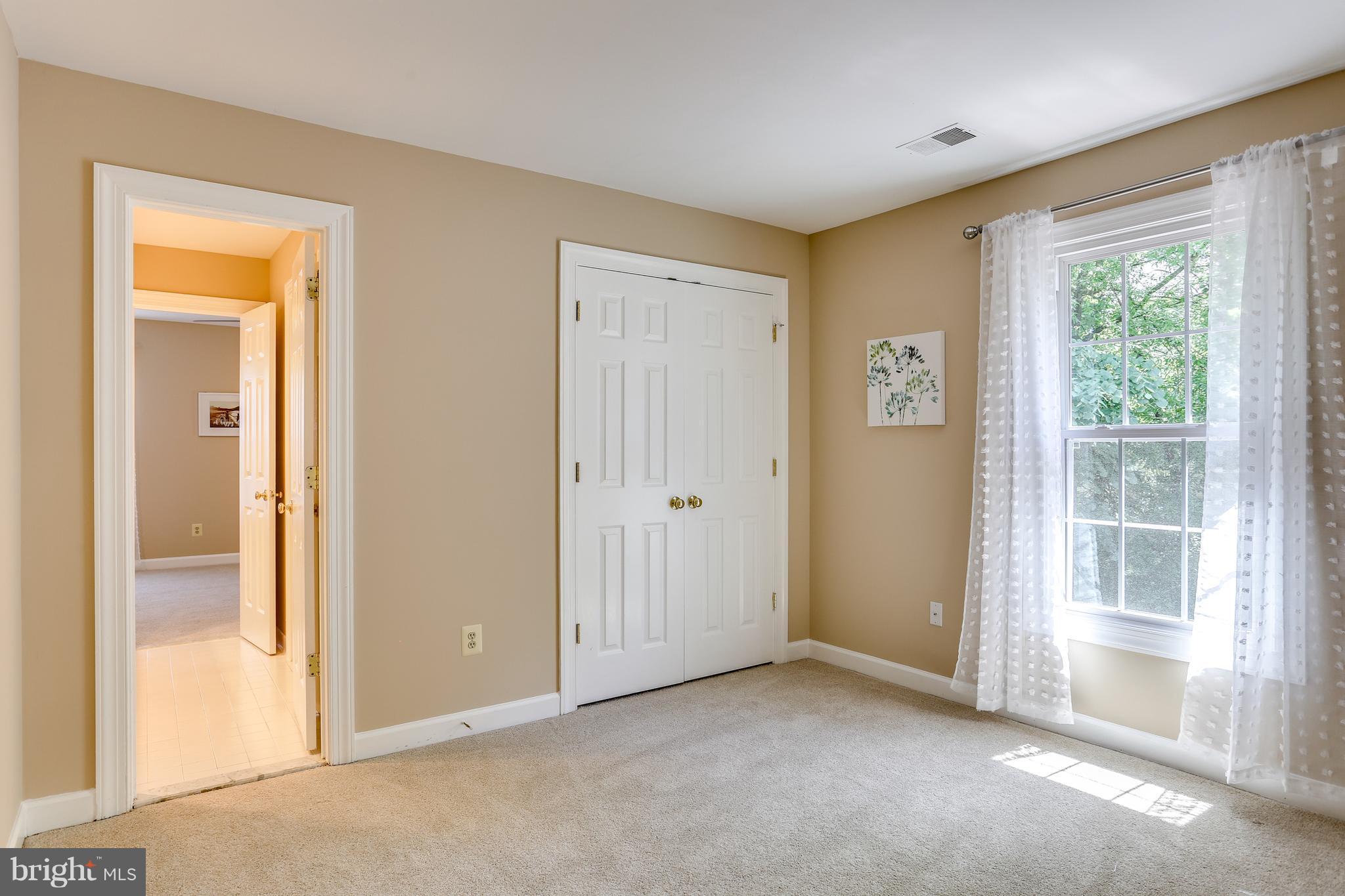 8394 Autumn Rust Road Ellicott City, MD 21043 - Photo 22 of 30 Bedroom with buddy bath