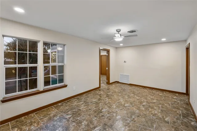 $1,600 | 244 South 8th Street, Aransas Pass, TX 78336