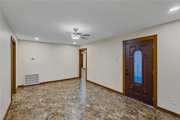 $1,600 | 244 South 8th Street, Aransas Pass, TX 78336