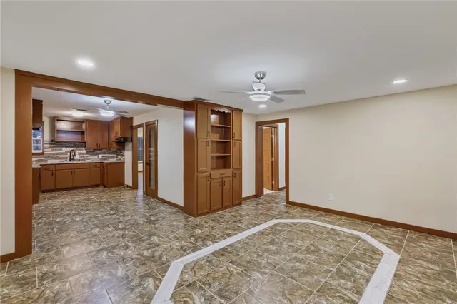 $1,600 | 244 South 8th Street, Aransas Pass, TX 78336