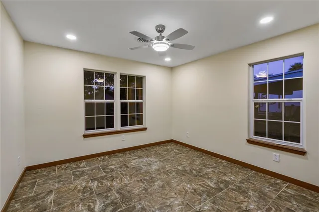 $1,600 | 244 South 8th Street, Aransas Pass, TX 78336