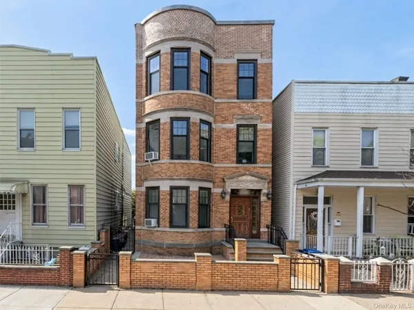 $2,499,999 | 25-54 37th Street | Astoria