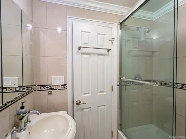 $2,499,999 | 25-54 37th Street | Astoria