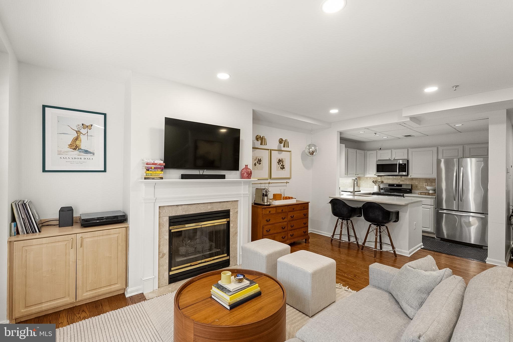 1935 Belmont Road Northwest, Unit 1121 Washington, DC 20009 - Photo 4 of 20 Charming modern living space awaits you.