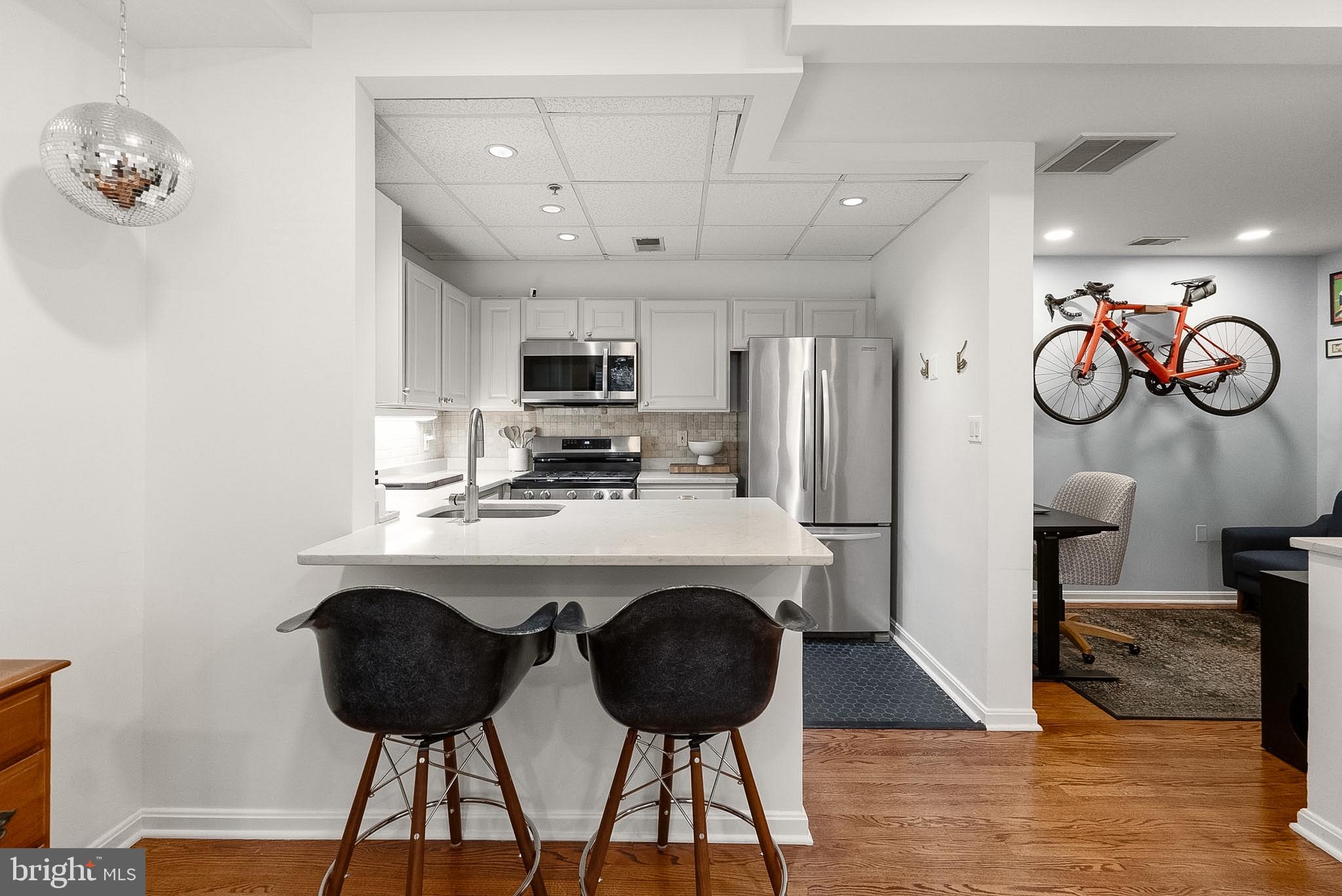 1935 Belmont Road Northwest, Unit 1121 Washington, DC 20009 - Photo 6 of 20 Modern kitchen with stylish accents.