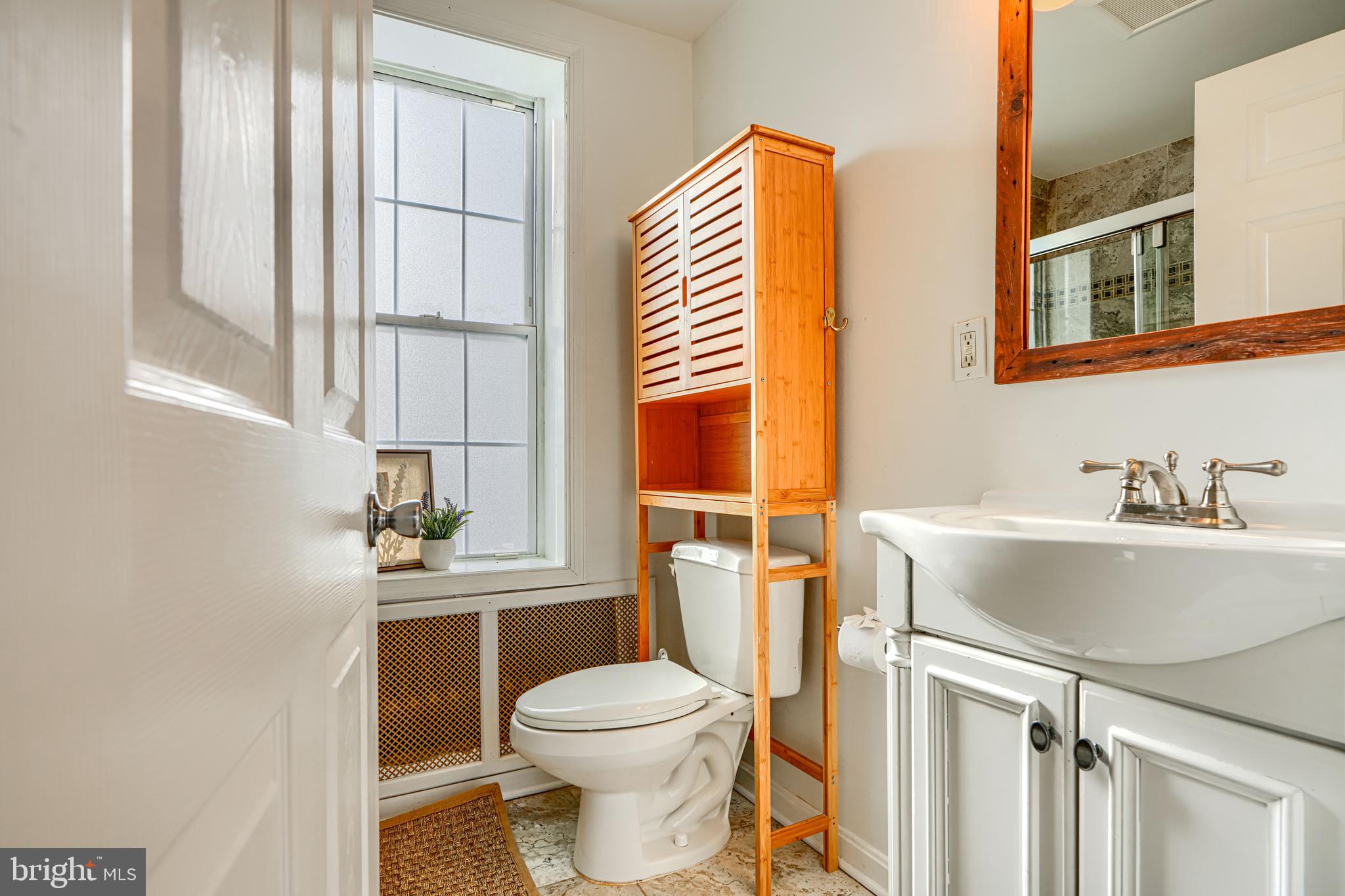 4511 Keswick Road Baltimore, MD 21210 - Photo 52 of 78 Full bath on level 2 with south facing window