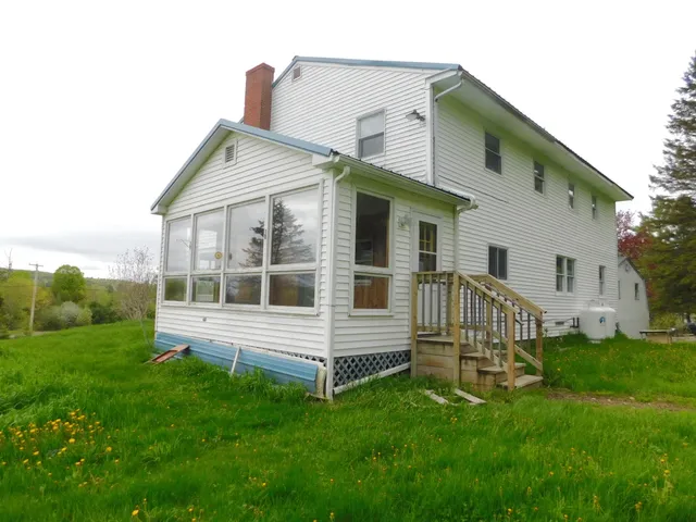 $285,000 | 81 South Main Street, Athens, ME 04912