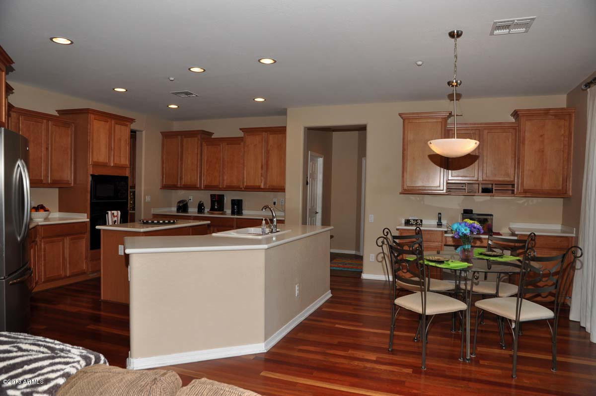 5012 West Rowel Road Phoenix, AZ 85083 - Photo 5 of 50 Kitchen-Breakfast Room