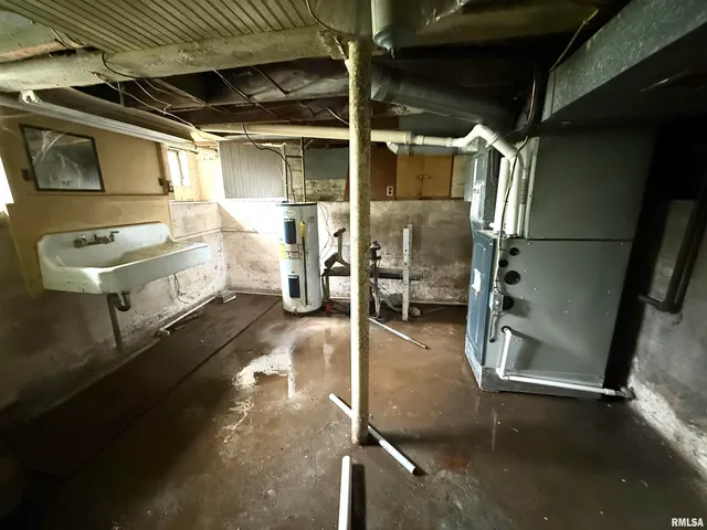 $85,900 | 401 South 7th Street, Herrin, IL 62948