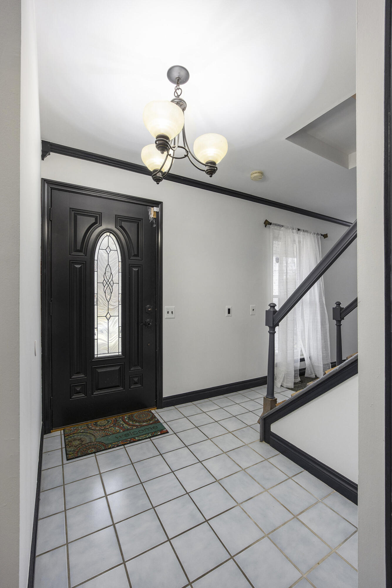 408 Arlington Drive Rochester Hills, MI 48307 - Photo 4 of 26 005_file_285