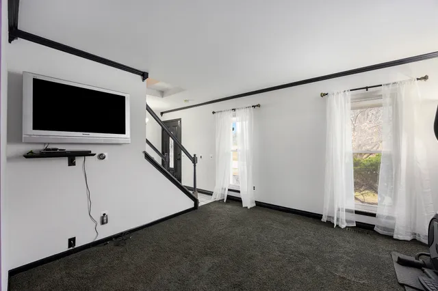 $449,900 | 408 Arlington Drive, Rochester Hills, MI 48307