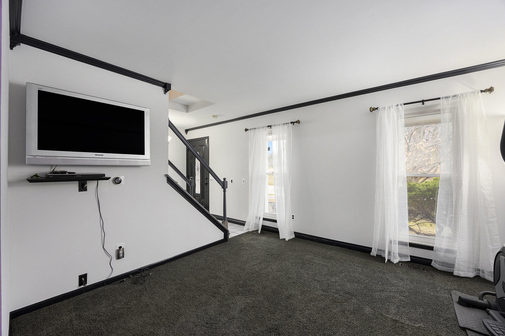 408 Arlington Drive Rochester Hills, MI 48307 - Photo 5 of 26 006_hp1a6611_205