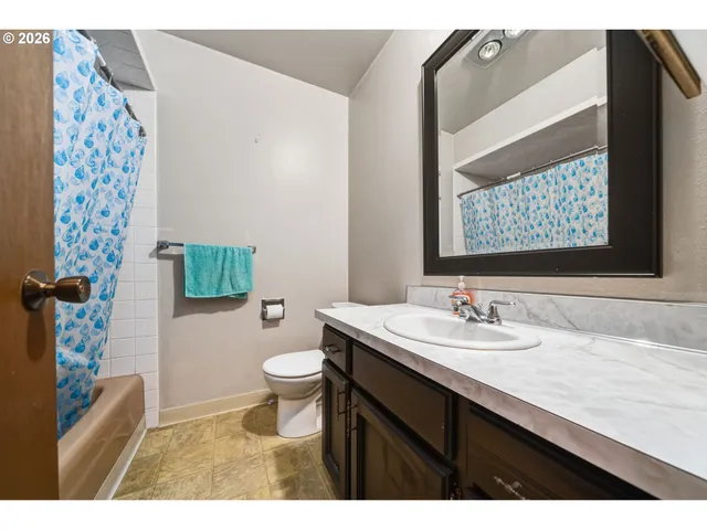 $329,900 | 180 Northeast Kane Drive, Gresham, OR 97030