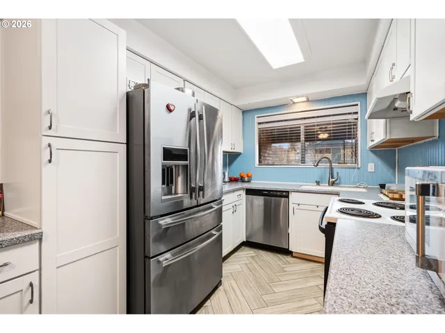 $329,900 | 180 Northeast Kane Drive, Gresham, OR 97030