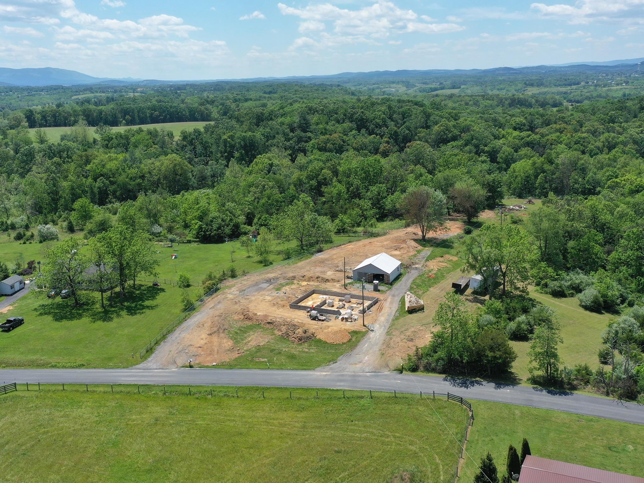 626 St James Road Fishersville, VA 22939 - Photo 6 of 9
