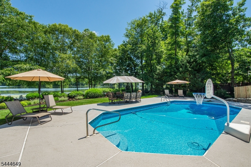 10 Indian Trail Road Randolph, NJ 07869 - Photo 3 of 49